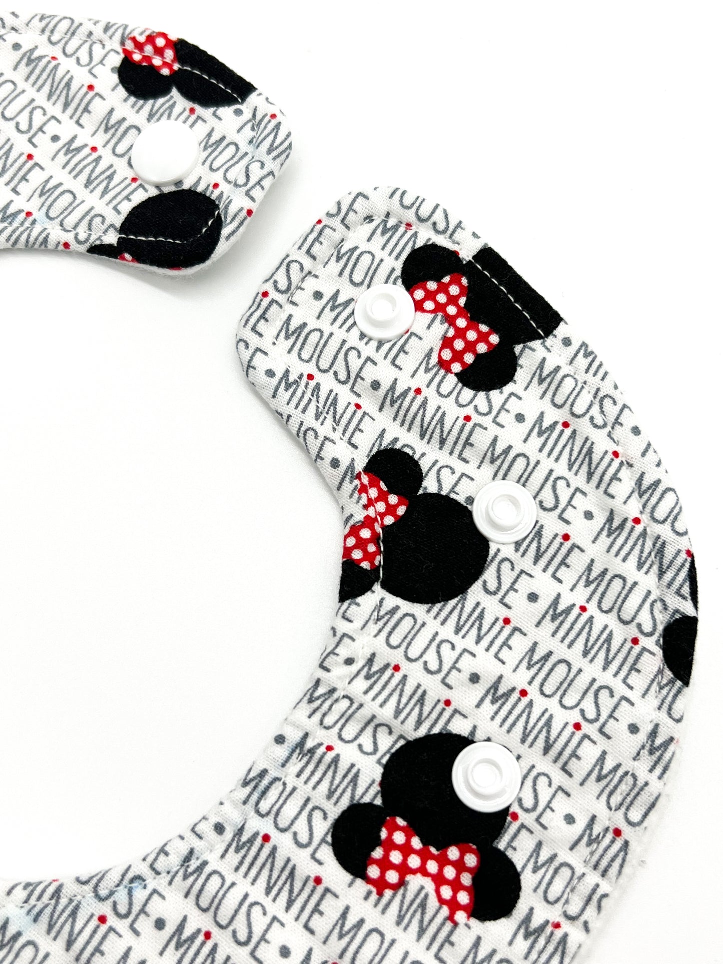 Minnie Mouse Feeding Bib